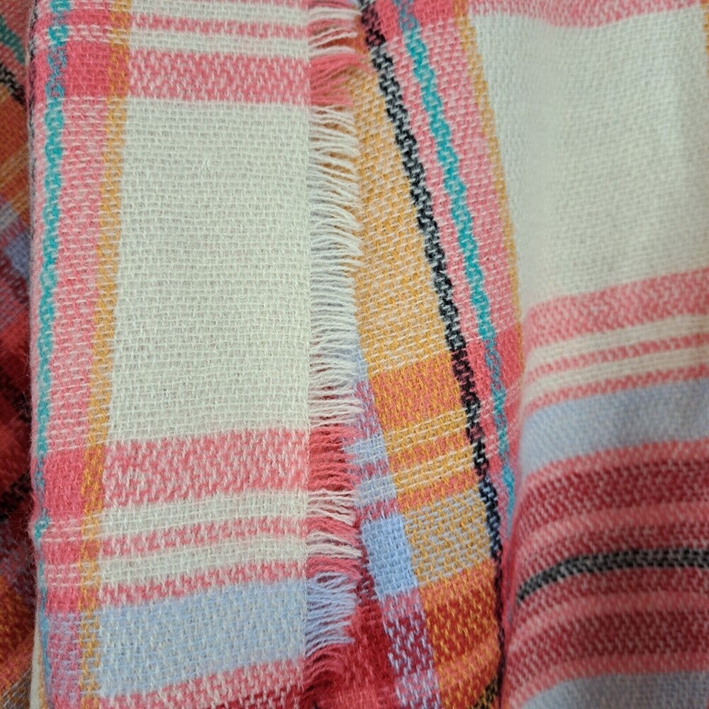 NEW Collection Eighteen The Runway Wrap College Plaid Super Soft Cream Color - Picture 7 of 9